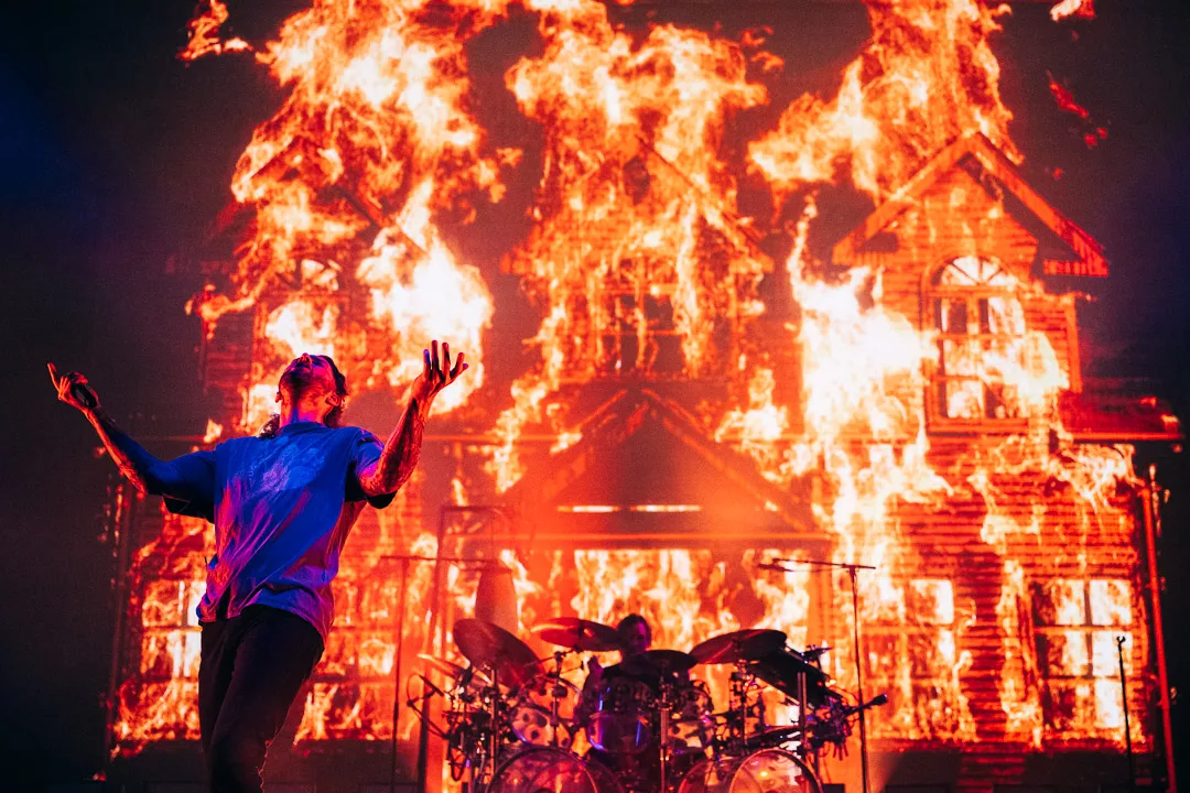 Avenged Sevenfold Set Fire To The SOLD OUT BB&T Pavilion - Music Mayhem  Magazine